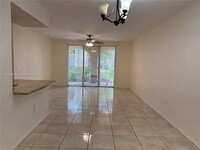 2581 Centergate Dr, Unit 102 in Miramar, FL - Building Photo - Building Photo