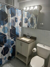 9001 Ridge Ave photo'