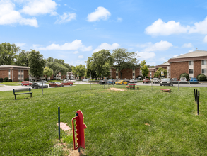 Hunters Ridge Toledo in Toledo, OH - Building Photo - Building Photo