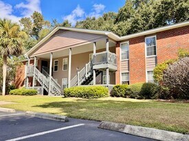Bay South in Beaufort, SC - Building Photo