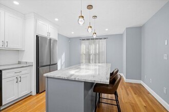 67 N Quinsigamond Ave in Shrewsbury, MA - Foto de edificio - Building Photo