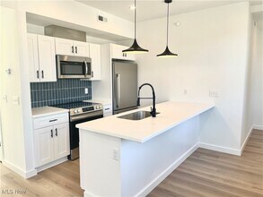 2017 W 44th St in Cleveland, OH - Building Photo - Building Photo