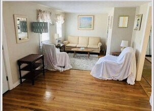 90 Wendward Way in Yarmouth, MA - Building Photo - Building Photo