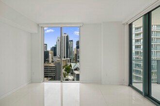 31 SE 6th St, Unit 1901 in Miami, FL - Building Photo - Building Photo