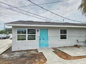 3037 St Paul Dr in Winter Haven, FL - Building Photo