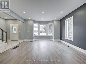 78 Livingston Ave in Grimsby, ON - Building Photo - Building Photo