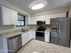 614 Charles Carroll St in Orange Park, FL - Building Photo - Building Photo