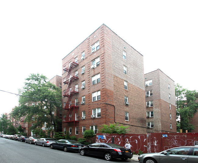 1755 E 13th St in Brooklyn, NY - Foto de edificio - Building Photo