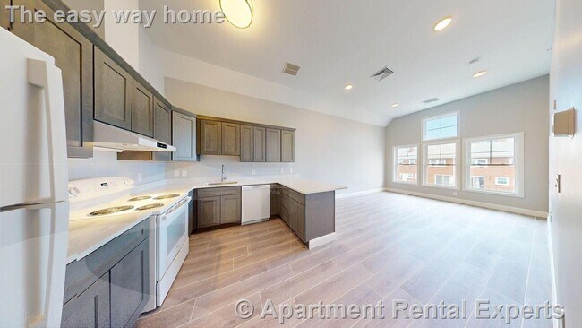 51 Hill Rd, Unit #206 in Belmont, MA - Building Photo - Building Photo