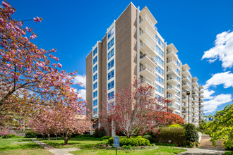 1425 4th St SW in Washington, DC - Building Photo - Building Photo