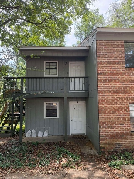 property at 1873 Larette Dr