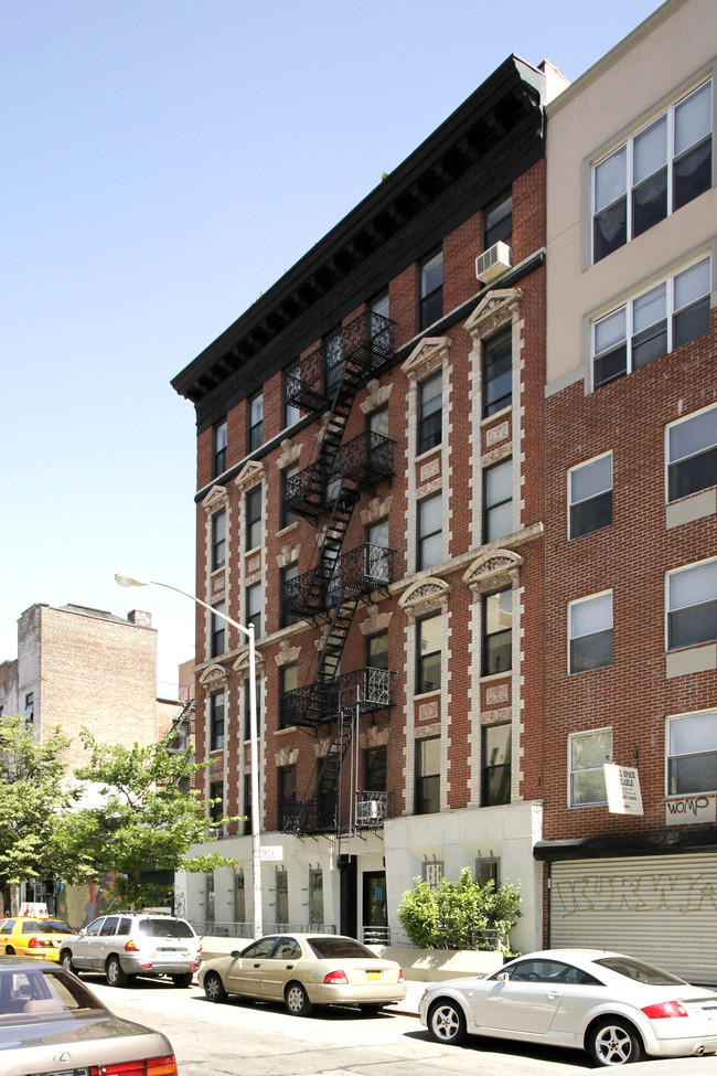 211 E Third St in New York, NY - Building Photo - Building Photo