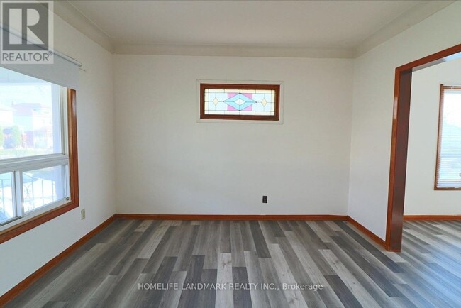 5283 Heywood Ave in Niagara Falls, ON - Building Photo - Building Photo