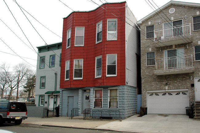 266 Cambridge Ave in Jersey City, NJ - Building Photo - Building Photo