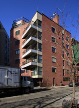 3 Bedford St in New York, NY - Building Photo - Building Photo