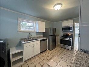 1627 Feronia St in Metairie, LA - Foto de edificio - Building Photo