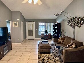 6273 Tall Cypress Cir in Greenacres, FL - Building Photo - Building Photo