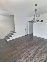 2010 Stoney Brook Dr in Houston, TX - Foto de edificio - Building Photo