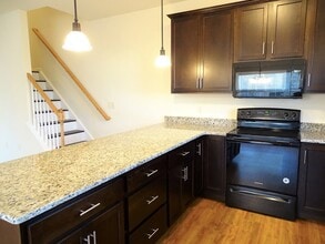 345 Cedar Holw in Manheim, PA - Foto de edificio - Building Photo