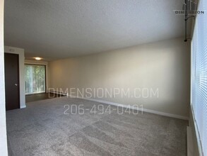 1601 N Laventure Rd in Mount Vernon, WA - Foto de edificio - Interior Photo