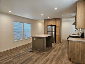 1409 N French St in Casa Grande, AZ - Building Photo - Building Photo