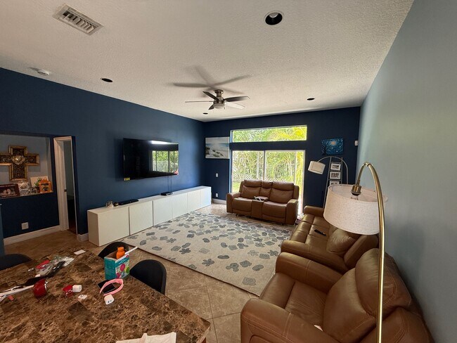 4227 Sabal Ridge Cir in Weston, FL - Building Photo - Building Photo
