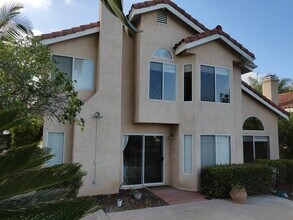 1808 Crystal Ridge Way in Vista, CA - Building Photo - Building Photo