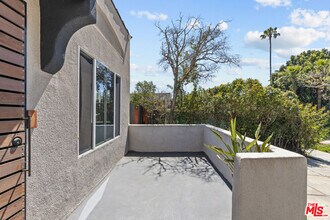 858 N Fuller Ave in Los Angeles, CA - Building Photo - Building Photo