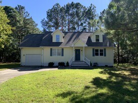 921 Hurricane Ct in New Bern, NC - Building Photo