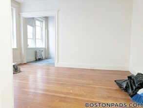 1167 Boylston St, Unit 9 in Boston, MA - Building Photo - Building Photo