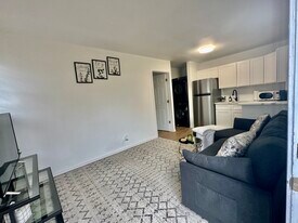 115 Mist Flower Dr, Unit Guest house in Pflugerville, TX - Building Photo