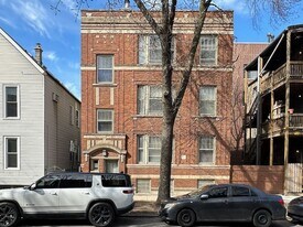 1406 W Cornelia, Unit 3 in Chicago, IL - Building Photo