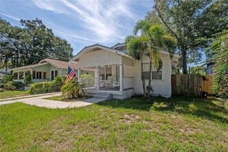 210 W Hanna Ave in Tampa, FL - Building Photo - Building Photo