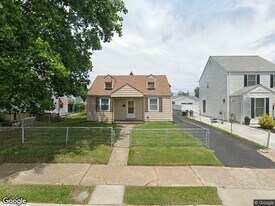 8226 Longpoint Rd in Dundalk, MD - Building Photo