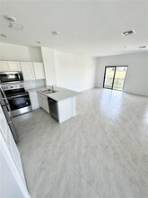 891 NW 3rd St in Pompano Beach, FL - Foto de edificio - Building Photo