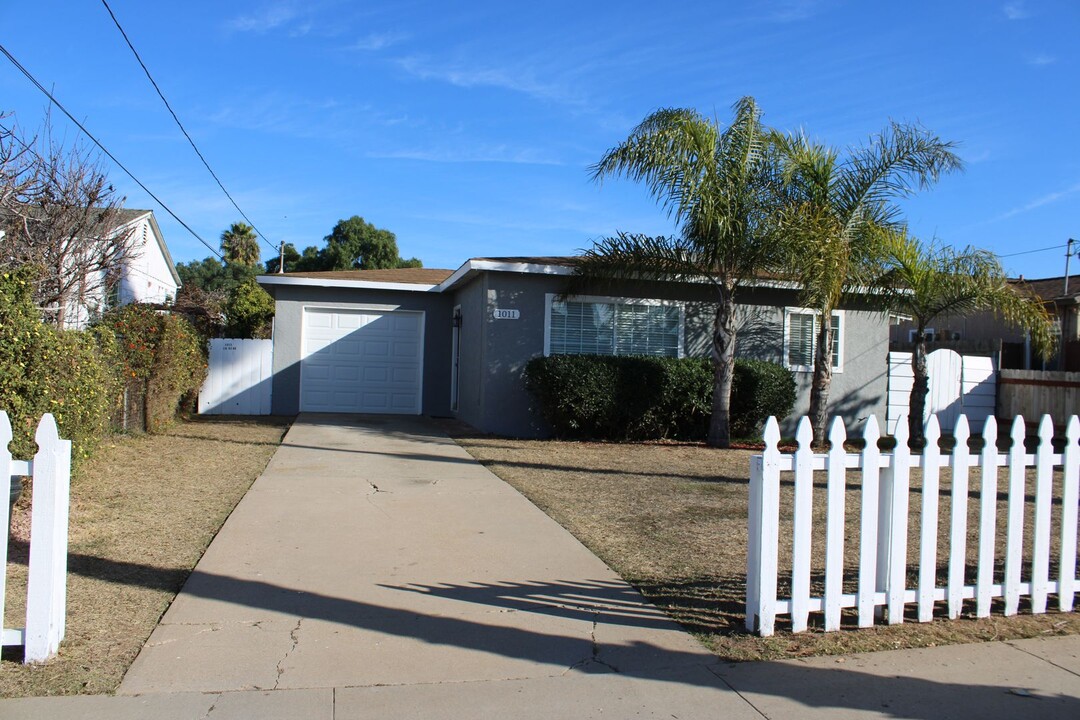 1011-1013 12th St in Imperial Beach, CA - Building Photo