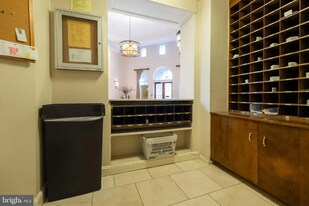 4707 Connecticut Ave NW in Washington, DC - Building Photo