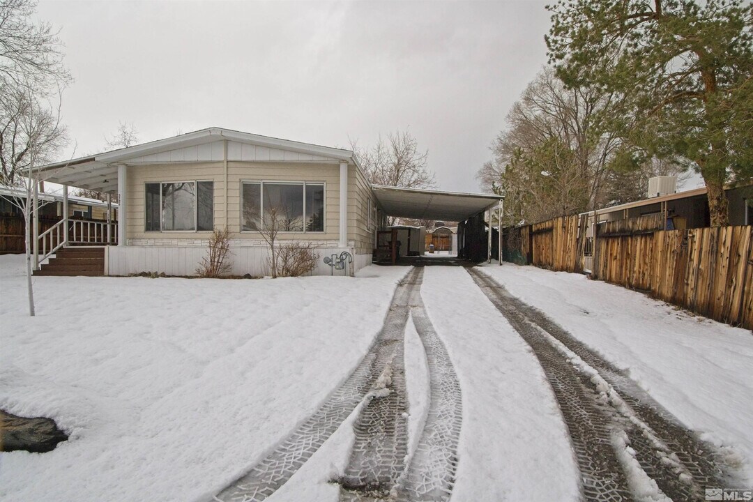 3726 Sherman Ln in Carson City, NV - Building Photo