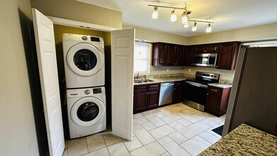 2948a Candlelight Way in Lexington, KY - Building Photo - Building Photo