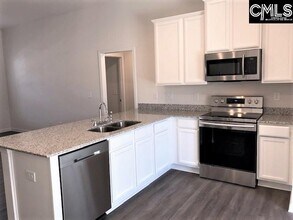 235 Drayton Hall Rd in West Columbia, SC - Building Photo - Building Photo