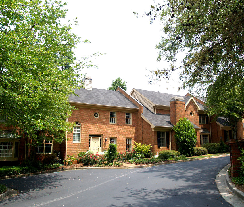 37 Ivy Chase NE in Atlanta, GA - Building Photo