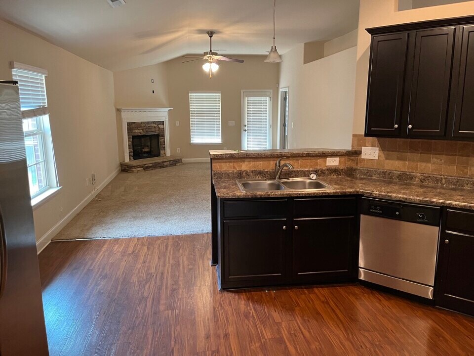 3326 River Crest Dr S in Helena, AL - Building Photo