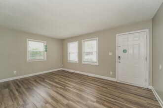 4700 Hidden Valley Rd in Charlotte, NC - Building Photo - Building Photo