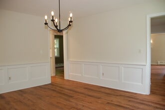 2 Cannondale Dr in Danbury, CT - Building Photo - Building Photo