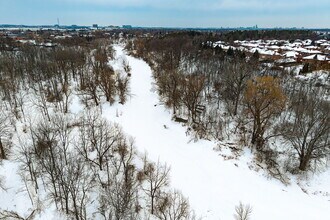 197 Wyndham St in Mississauga, ON - Building Photo - Building Photo