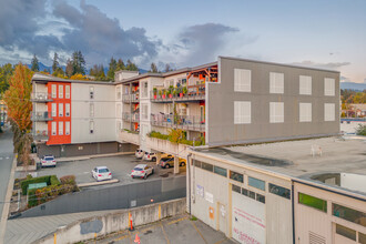 The Ave in North Vancouver, BC - Building Photo - Building Photo