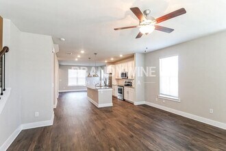 717 Valtek Ct in Suwanee, GA - Building Photo - Building Photo
