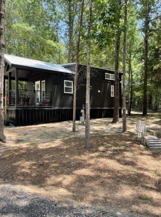 6801 FM 1616 in Athens, TX - Building Photo
