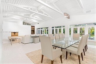 11015 Lakeside Dr in Coral Gables, FL - Building Photo - Building Photo