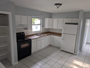 1316 Holmes Ave in Tampa, FL - Building Photo - Building Photo